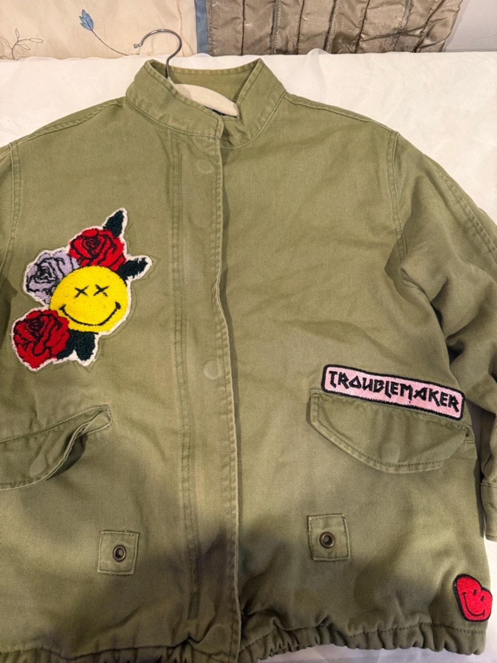 Zara Olive Green Patchwork Jean Jacket with Red & Yellow Accents - Picture 4 of 10